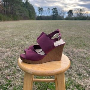 Burgundy Strappy Wedge Sandals with Ankle Strap Buckle for Women